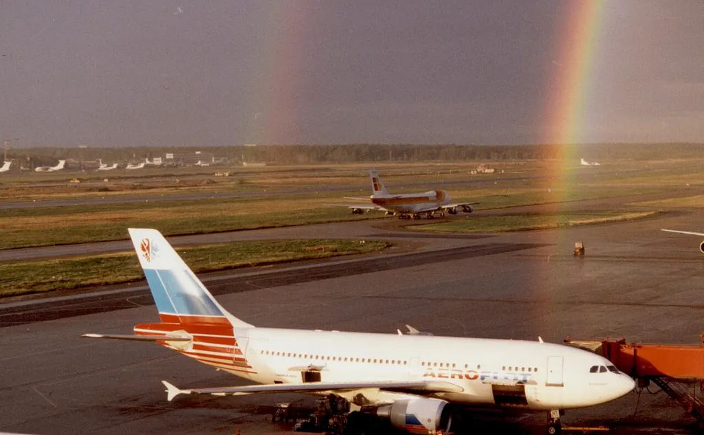 Aeroflot A310 at Sheremetyevo, 1994