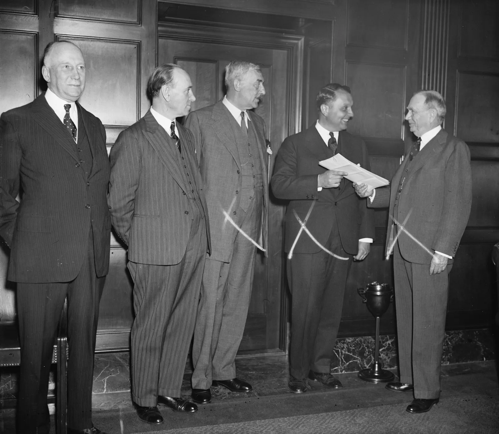 Juan Trippe receives transatlantic permits in Washington, 1937
